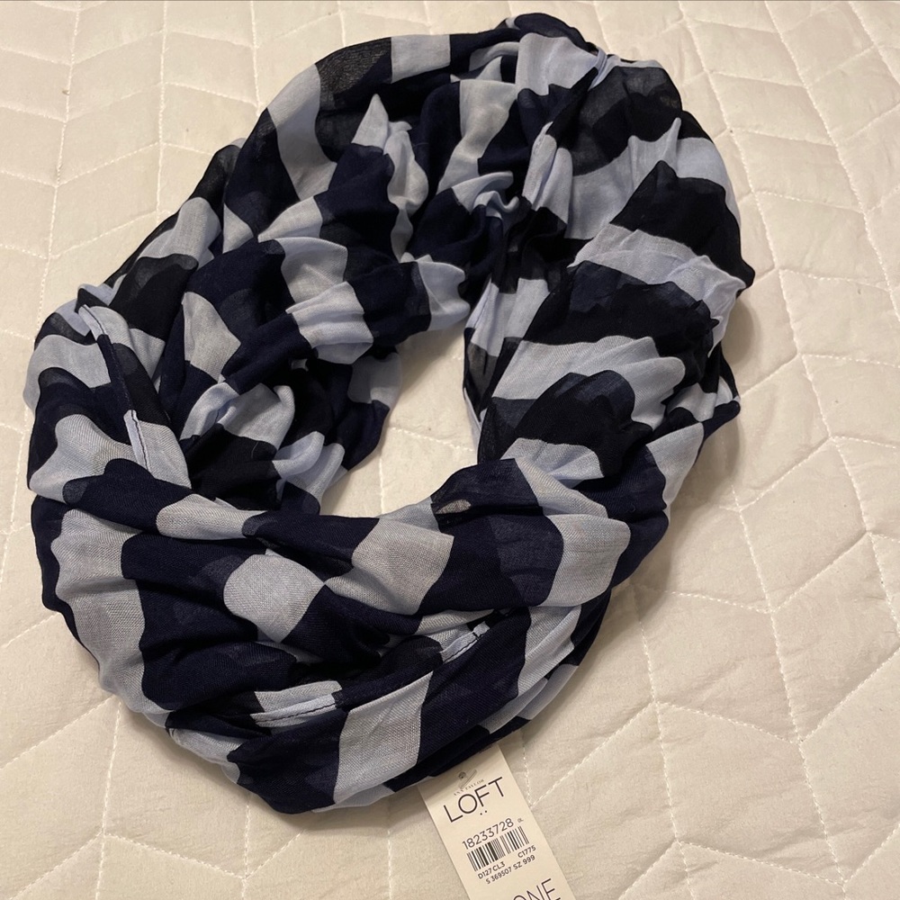 NWT Loft Womens  Infinity Scarf Blue Stripes